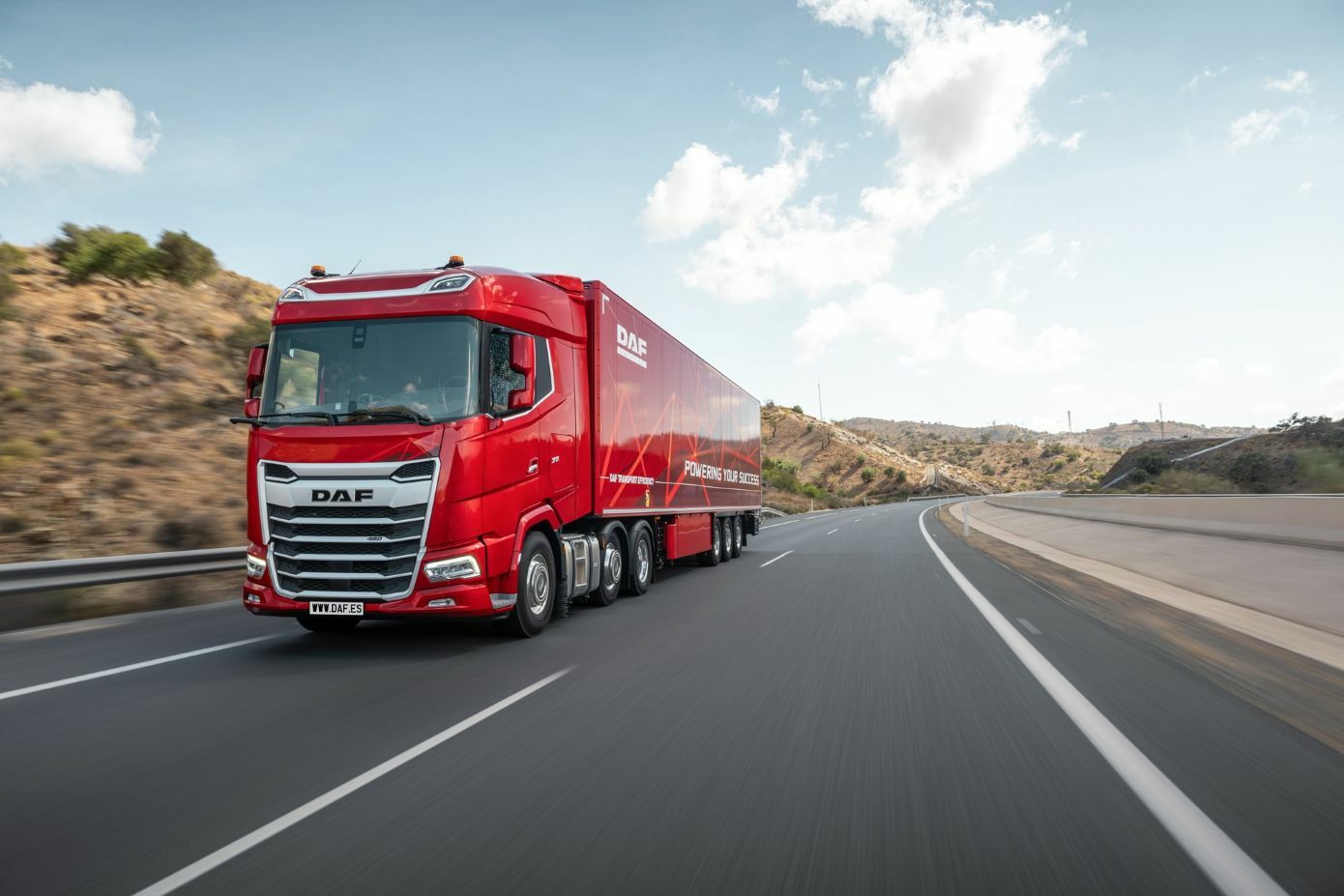DAF-XG-530-FTG-05-summer_1
