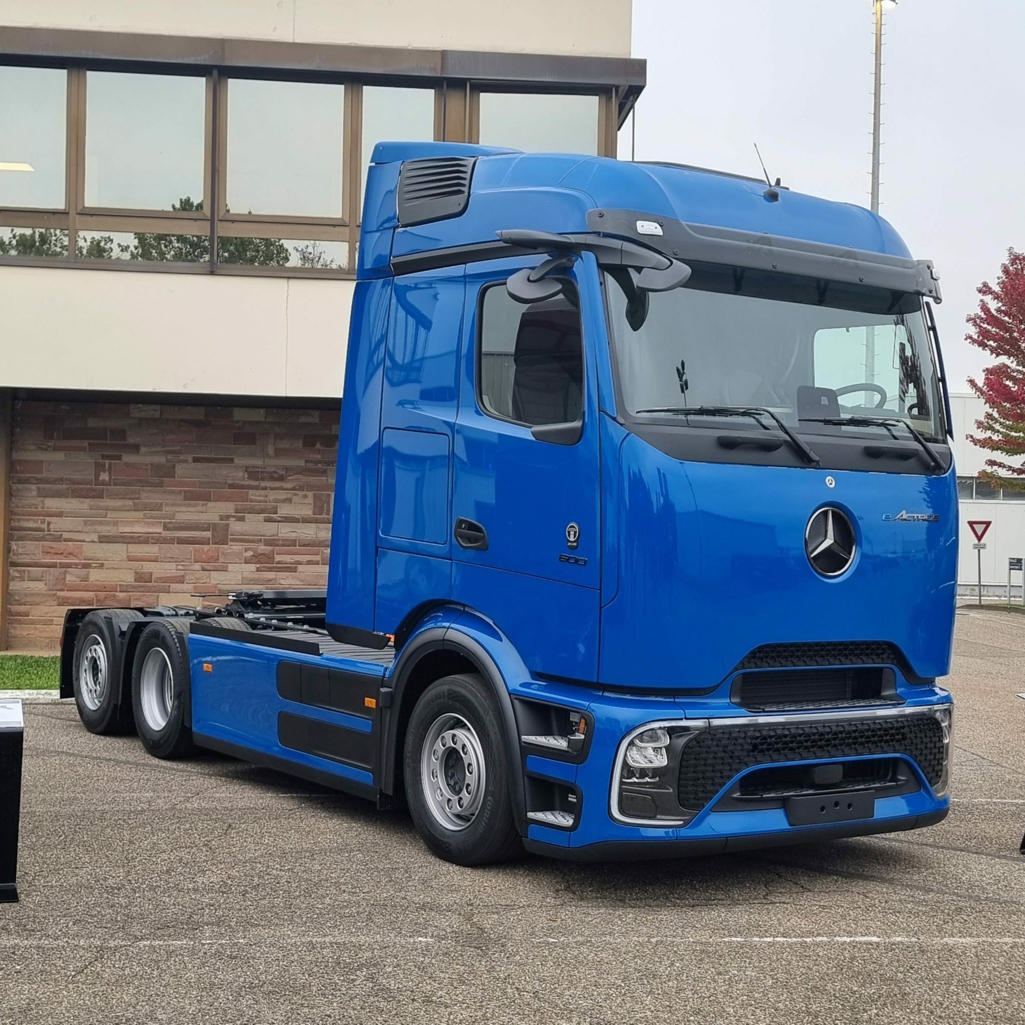 eactros-14-2048x2048