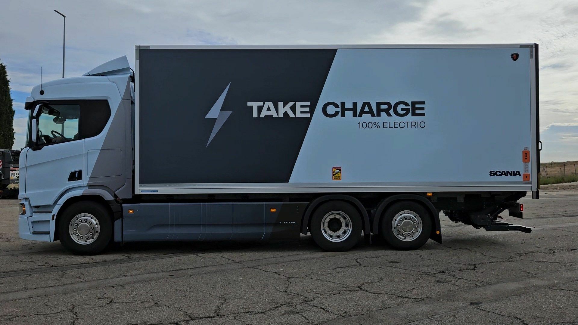 Foto-Scania-40R-electric-3-baja