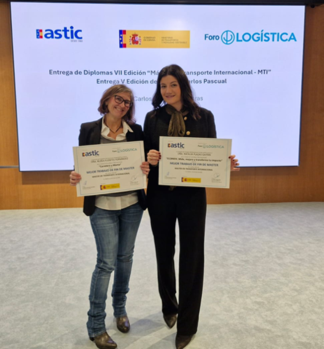 Ganadoras_Nuria-Fuentes-y-Natalia-Plazas