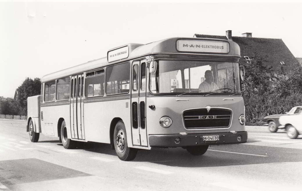 Foto-13-50-jahre-elektrobus-07-copia