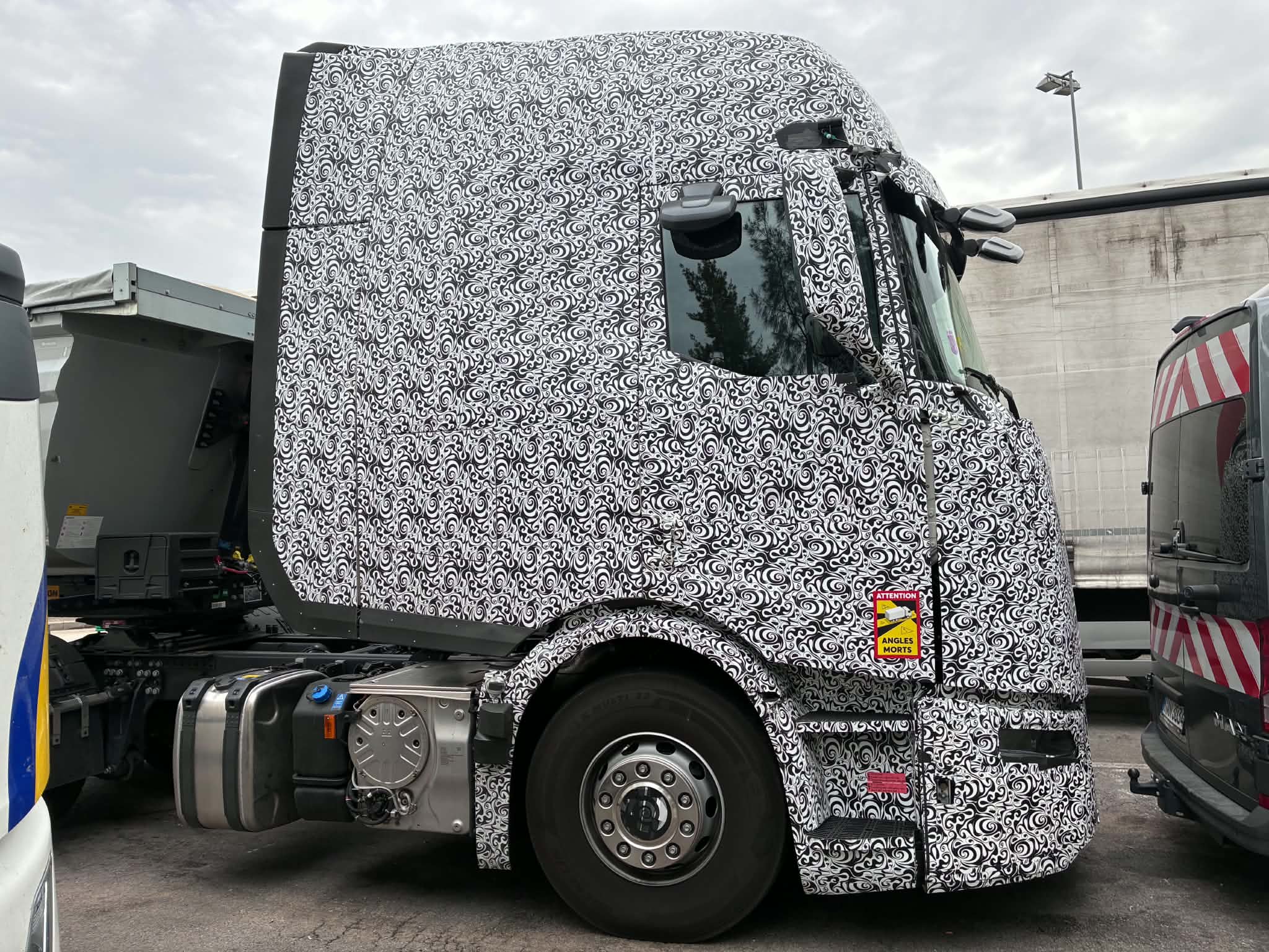 Proto-camion-camuflado-orni-4