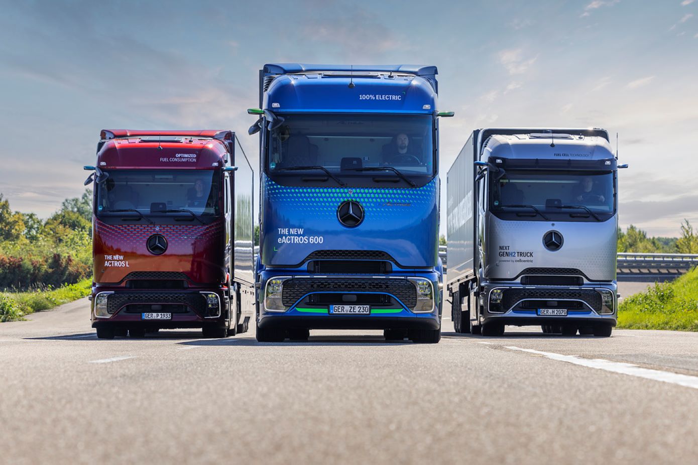 Mercedes_Benz_2_84374068